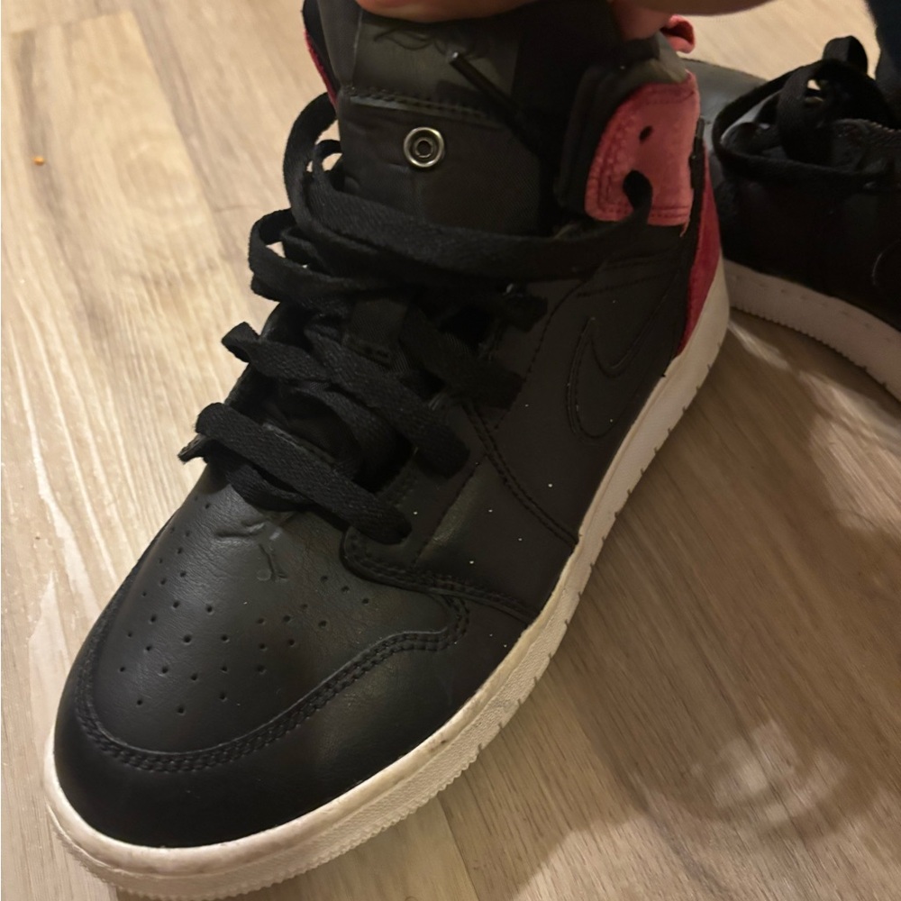 Jordan Girls Sneakers(Bow Missing)